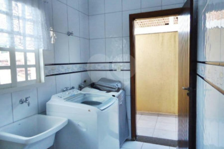 Sobrado à venda com 3 quartos, sendo 1 suíte, em Vila Constança, São Paulo, SP