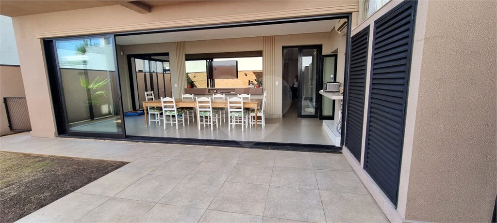 Casa à venda com 4 suítes no condomínio Aldeia da Mata, Votorantim - SP