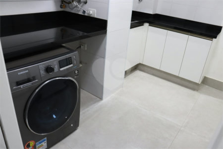 Apartamento à venda com 4 quartos, sendo 3 suítes,  em Parque Reboucas, São Paulo, SP
