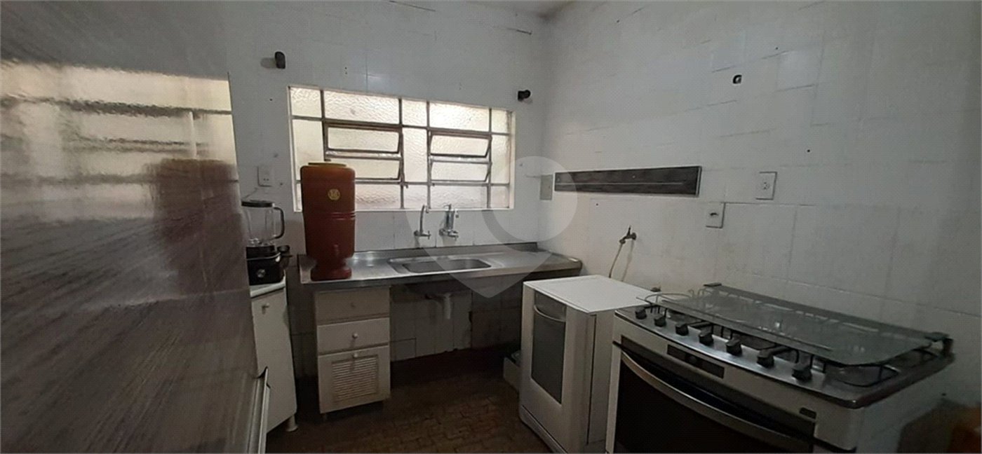 Casa Térrea Ampla com 4 Dormitórios, Suíte e Quintal à Apenas 15 Minutos do Estação Tatuapé.