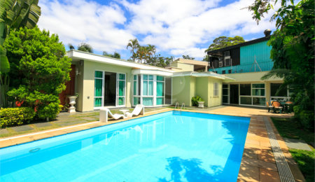 Casa Térrea à venda com 4 suítes em Jardim Marajoara, São Paulo, SP