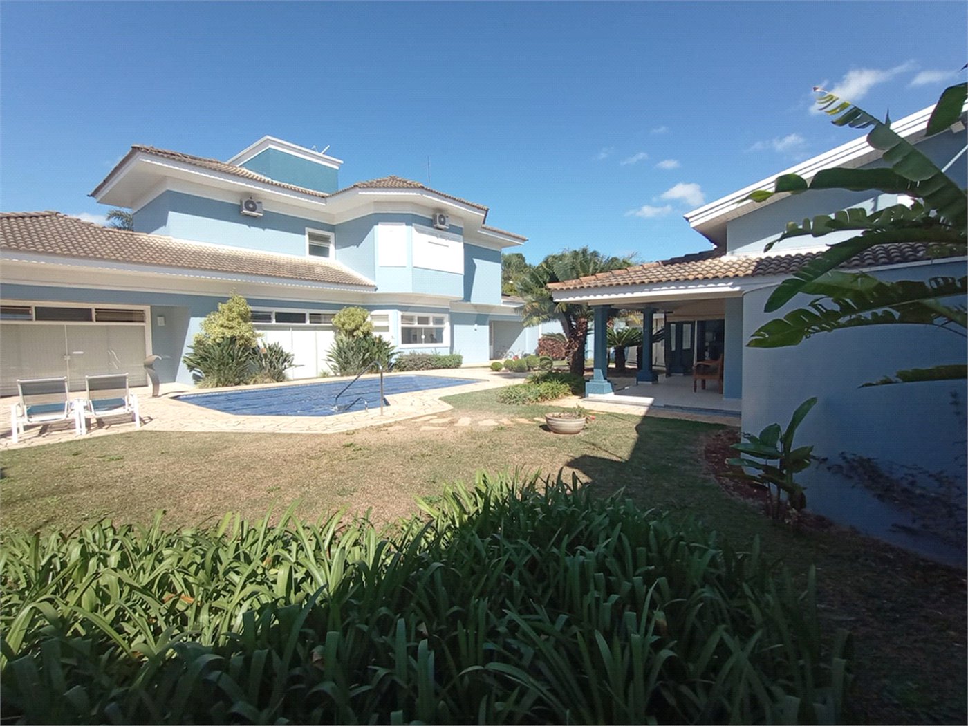 Casa à venda com 3 suítes em Vila Nastri, Itapetininga, SP