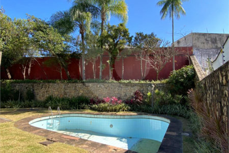 Sobrado à venda com 4 suítes em Jardim São Bento, São Paulo, SP