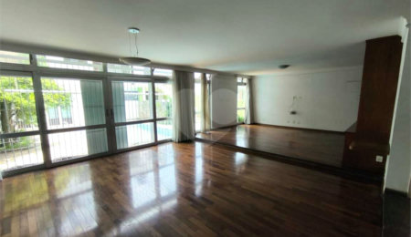 Casa à venda com 5 quartos, sendo 3 suítes,  em Brooklin Paulista, São Paulo, SP