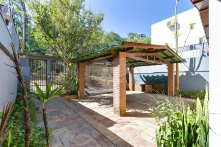 Casa Térrea à venda com 4 quartos, sendo 2 suítes, em Alto da Boa Vista, São Paulo, SP