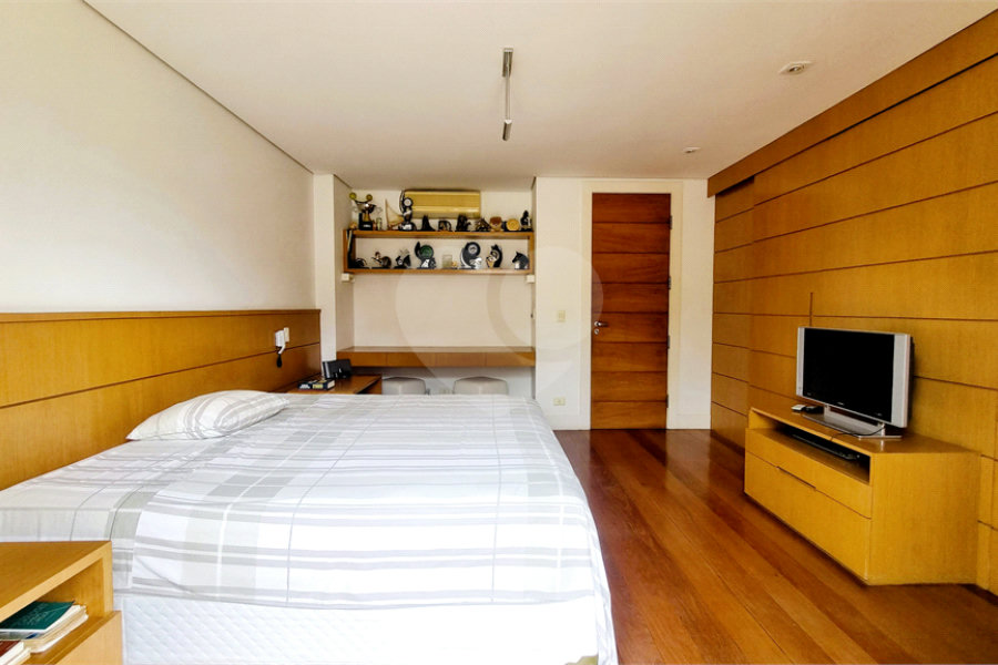 Casa à venda ou para alugar com 5 suítes em Serra da Cantareira, Mairiporã, SP