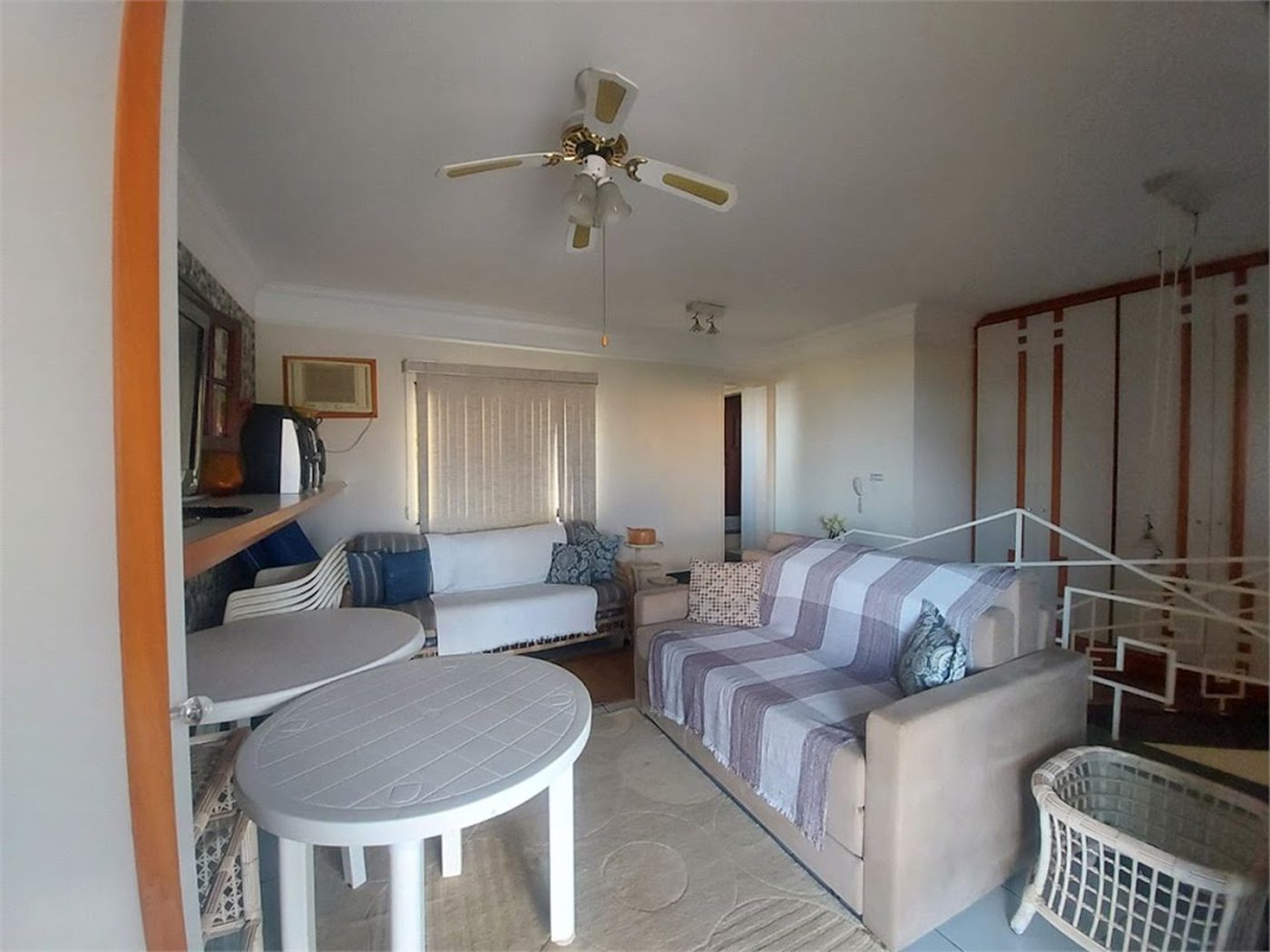 Apartamento Residencial à venda, Enseada, Guarujá - AP0517.