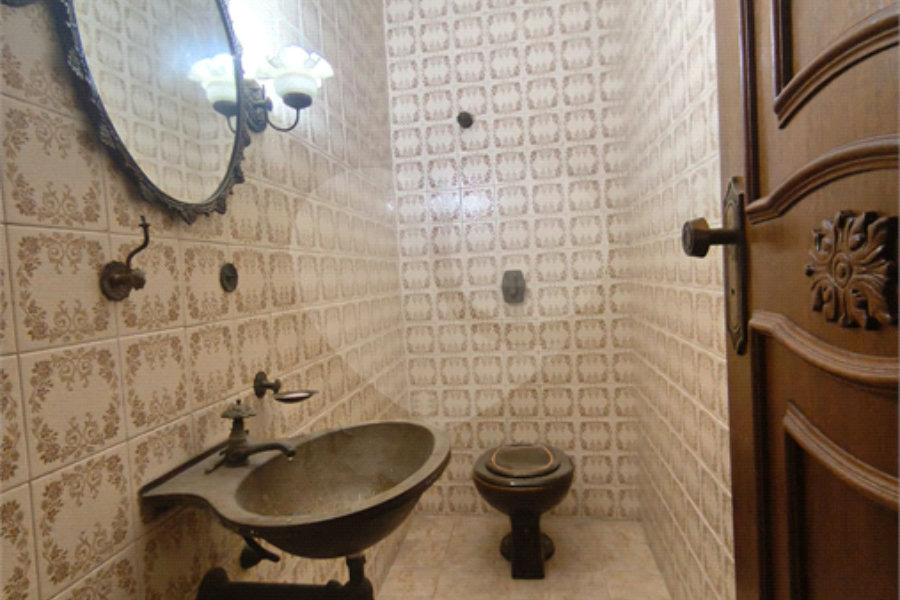 Sobrado à venda com 8 quartos, sendo 2 suítes, em Parada Inglesa, São Paulo, SP