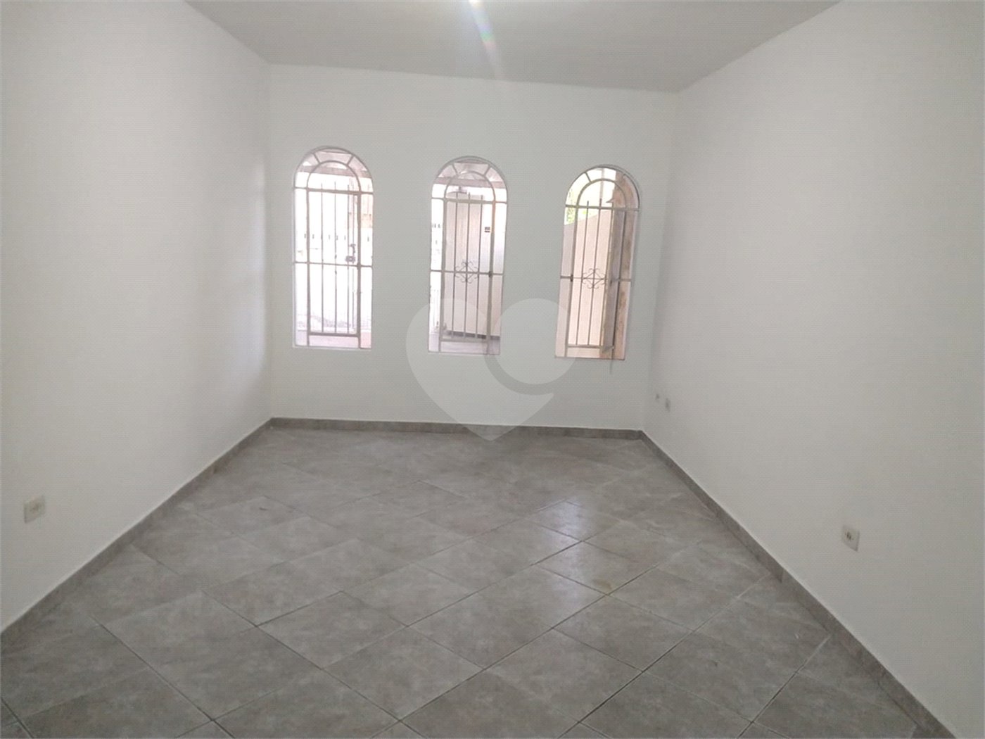 Sobrado à venda com 3 quartos, sendo 1 suíte, em Tremembé, São Paulo, SP