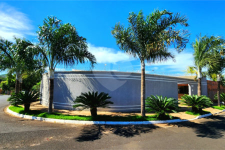 Casa à venda com 1 suíte em Jardim Pinheiros (vila Xavier), Araraquara, SP