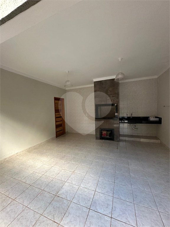 Casa à venda com 4 quartos, sendo 2 suítes, em Residencial Ponta Porã I, Ponta Porã, MS