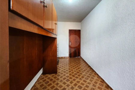 Sobrado à venda com 3 quartos, sendo 1 suíte, em Nova Petrópolis, São Bernardo do Campo, SP