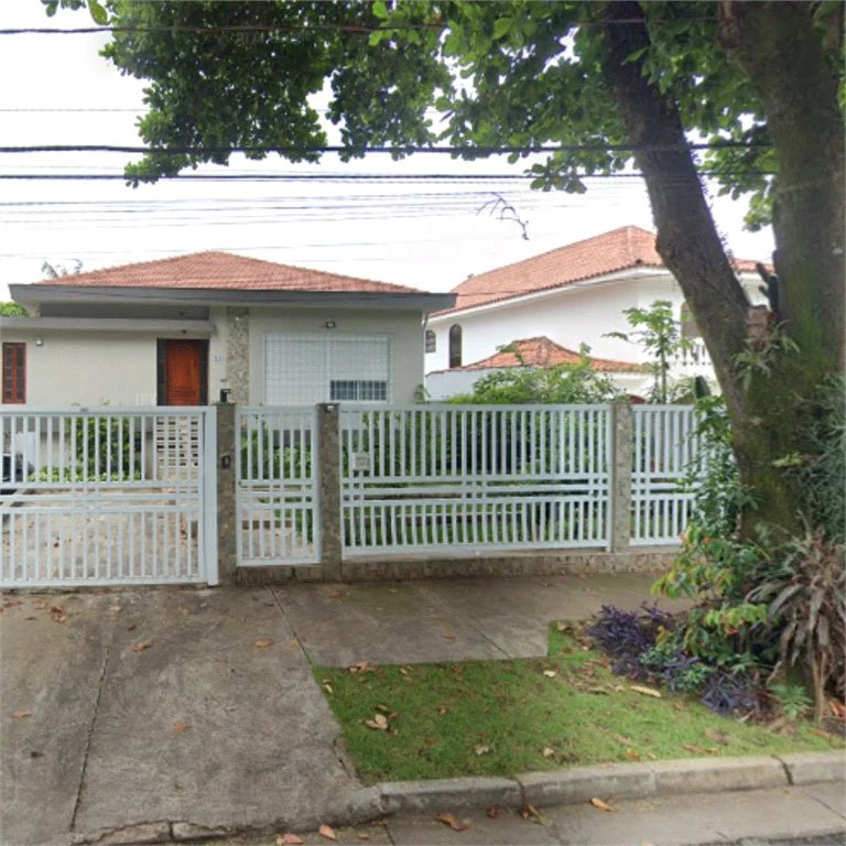 Sobrado à venda com 4 quartos, sendo 2 suítes,  em Lapa, São Paulo, SP