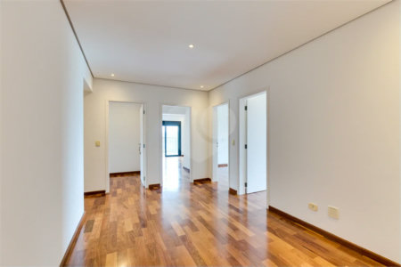 Apartamento à venda ou para alugar com 4 suítes em Alto da Boa Vista, São Paulo, SP
