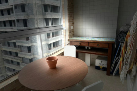 Apartamento à venda ou para alugar com 2 quartos, sendo 1 suíte,  em Guilhermina, Praia Grande, SP