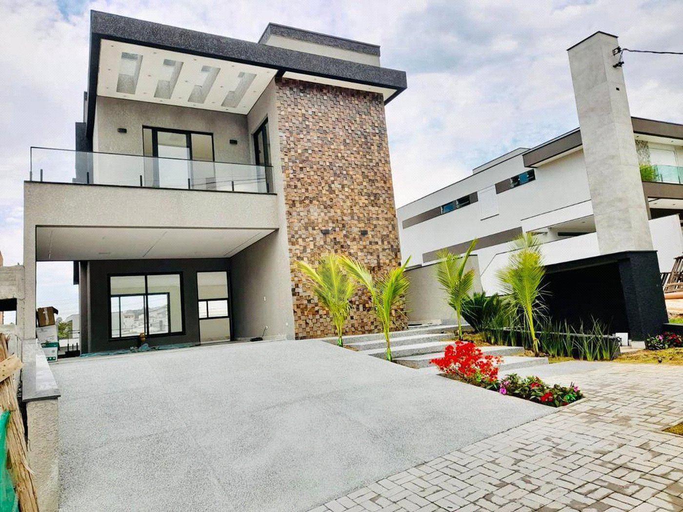 Casa à venda com 4 quartos, sendo 2 suítes,  no condomínio Aruã Brisas Ii, Mogi das Cruzes - SP