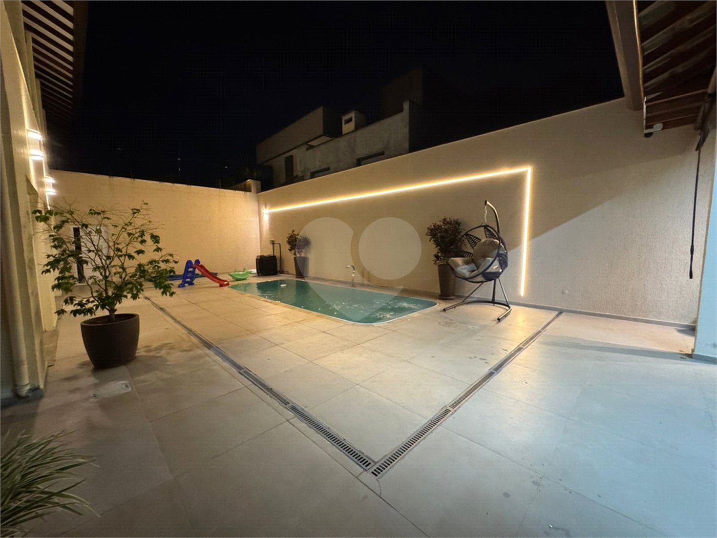 Casa à venda com 4 suítes no condomínio Aruã Ecopark Lagos, Mogi das Cruzes - SP
