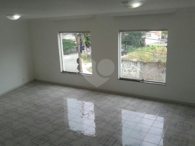 Sobrado à venda com 3 quartos, sendo 1 suíte,  em Tremembé, São Paulo, SP