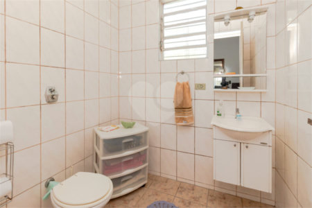 Casa à venda com 4 quartos, sendo 3 suítes, em Vila Pirajussara, São Paulo, SP