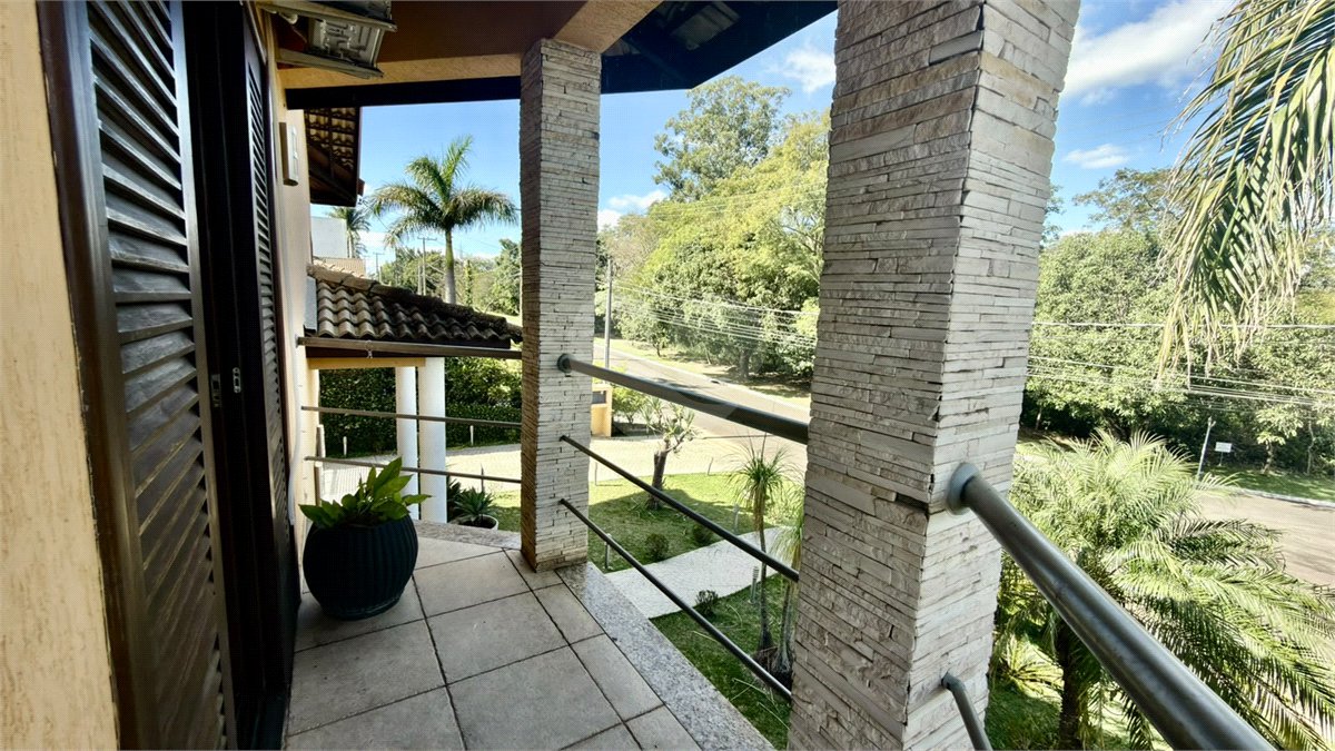Casa à venda com 4 suítes no condomínio Parque Village Castelo, Itu - SP