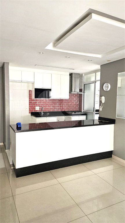 Apartamento à venda com 3 quartos, sendo 1 suíte, em Vila Paulo Silas, São Paulo, SP
