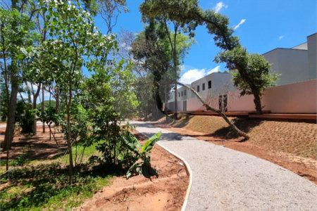 Casa à venda com 3 suítes no condomínio Vue 26, Atibaia - SP