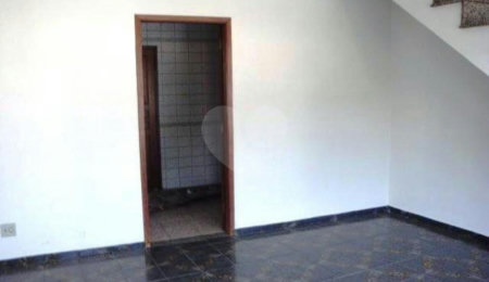 Sobrado à venda com 2 quartos em Vila Nivi, São Paulo, SP