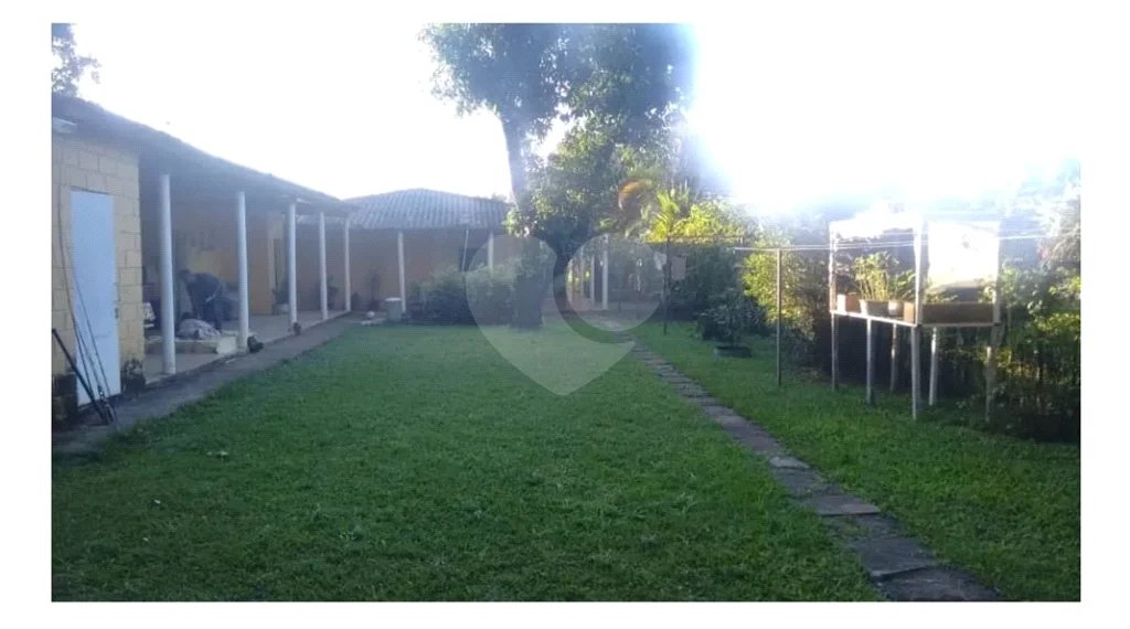 Chácara à venda com 5 quartos, sendo 2 suítes, em Chácara Recreio Danubio, Holambra, SP