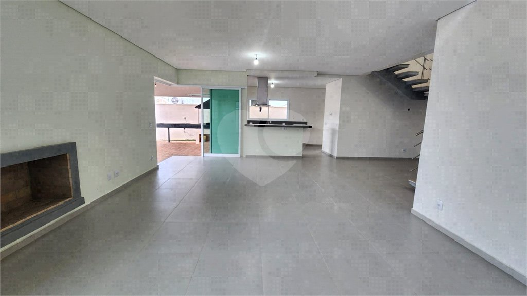 Casa à venda com 4 suítes no condomínio Santa Isabel I, Louveira - SP