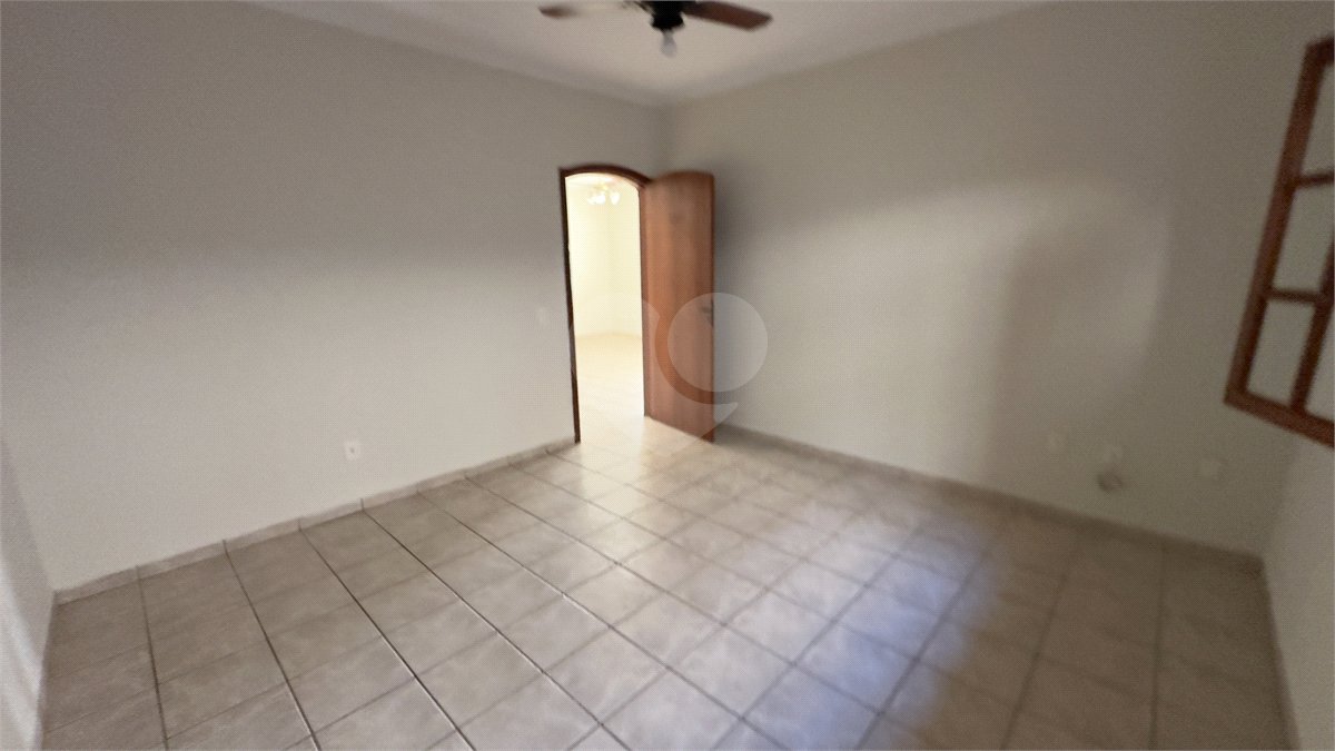 Casa à venda ou para alugar com 2 quartos, sendo 1 suíte, no condomínio Acmti - Colinas do Mosteiro, Terras de Itaici e Recanto dos Pássaros, Indaiatuba - SP