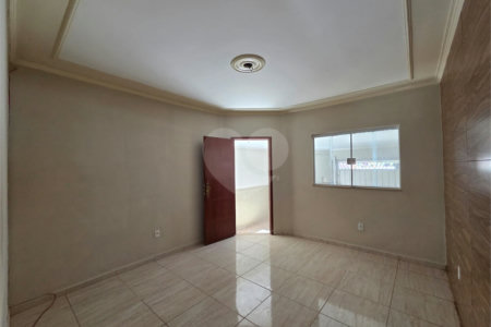 Casa à venda com 3 quartos, sendo 1 suíte, em Vila José Salem, Itapetininga, SP