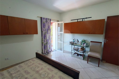 Sobrado à venda com 4 quartos em Jardim Esther, São Roque, SP