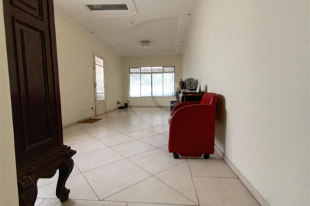 Casa térrea com duas edículas para venda - Saúde, SP.