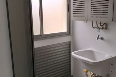 Apartamento à venda com 2 suítes em Lapa, São Paulo, SP