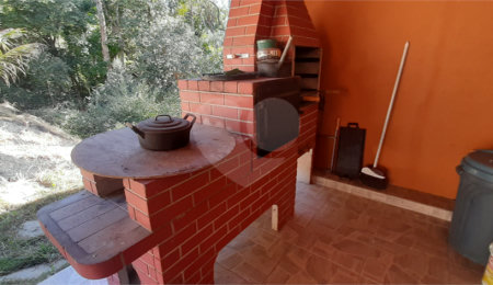 Casa à venda com 3 quartos, sendo 1 suíte,  no condomínio Sausalito, Mairiporã - SP