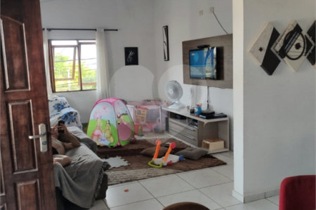 Sobrado à venda com 290m² na região central de Bom Jesus dos Perdões – SP