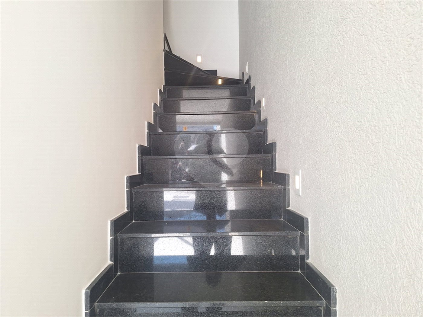 Sobrado à venda com 3 quartos, sendo 1 suíte, em Vila São Geraldo, São Paulo, SP