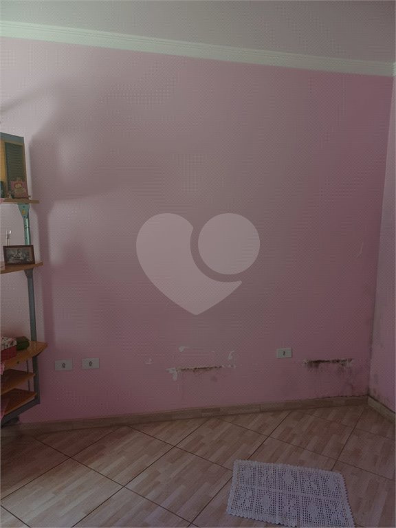 Casa à venda com 4 quartos em Vila Nivi, São Paulo, SP