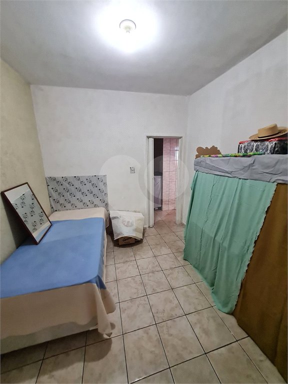 Casa à venda com 6 quartos em Vila dos Remédios, São Paulo, SP