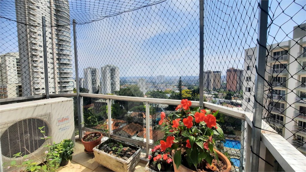 Apartamento à venda com 3 quartos, sendo 1 suíte, em Jardim Marajoara, São Paulo, SP