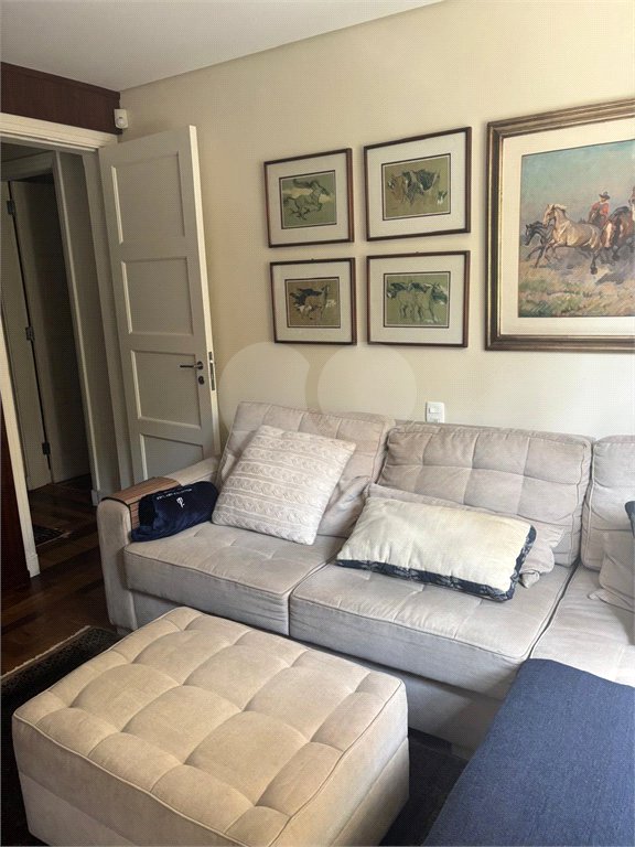 Casa à venda com 5 quartos, sendo 3 suítes, em Jardim América, São Paulo, SP