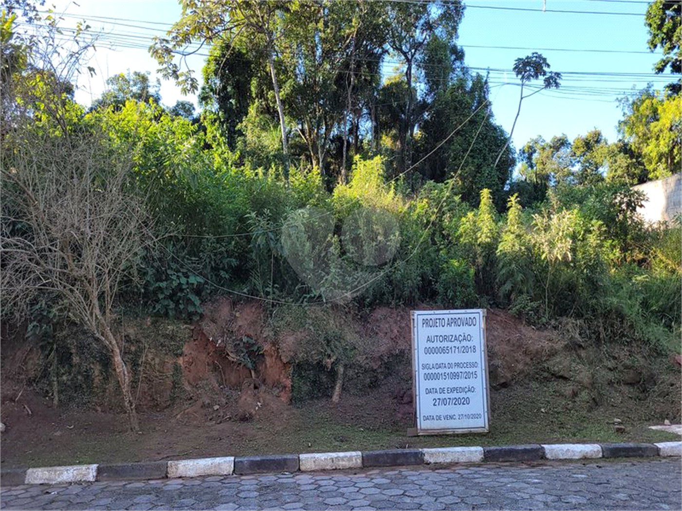 Terreno à venda no condomínio Champs Elysees Village, Mairiporã - SP
