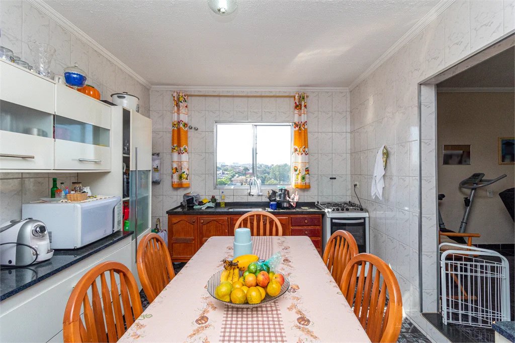Casa à venda com 3 quartos, sendo 1 suíte, em Jardim Paris, São Paulo, SP