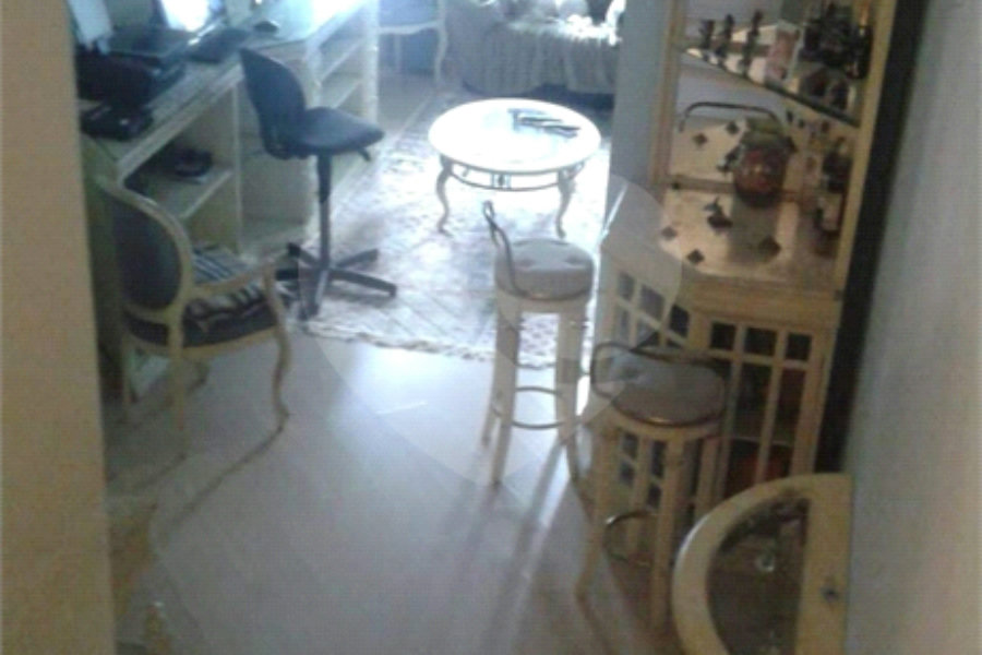 Sobrado à venda com 3 quartos, sendo 2 suítes, em Horto, São Paulo, SP