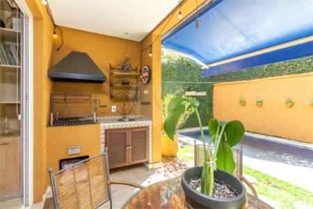 Casa à venda com 4 quartos, sendo 2 suítes, em Alto da Boa Vista, São Paulo, SP