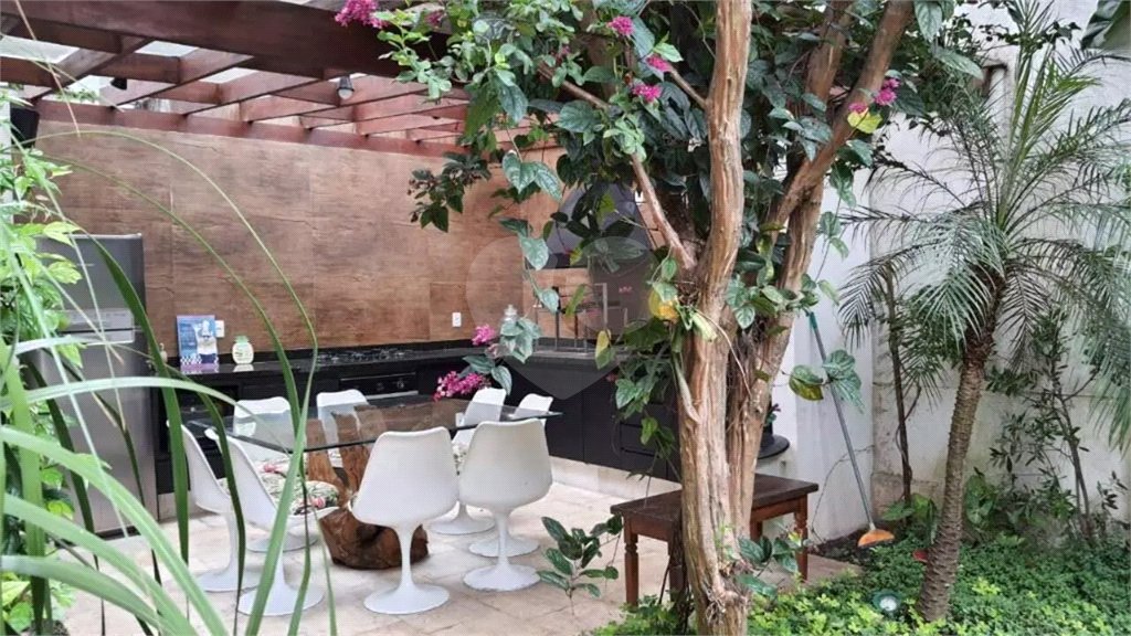 Casa à venda com 3 suítes no condomínio Metropolitan, São Paulo - SP