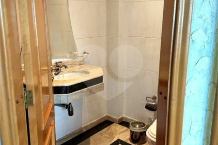 Triplex à venda com 4 suítes em Vila Paulicéia, São Paulo, SP