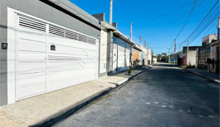 Casa à venda com 2 suítes,  em Jardim Quaresmeira III, Suzano, SP