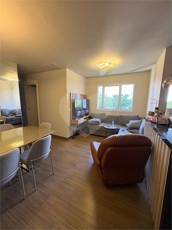 Apartamento Mobiliado à Venda na Rua Itendência, – 70m², 3 Quartos (1 Suíte)