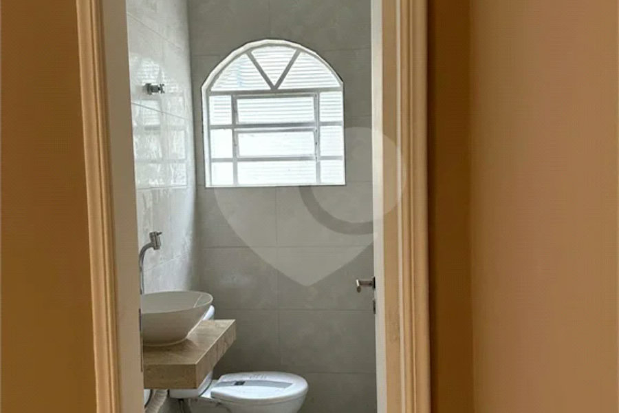 Casa para locação e venda 250m² - Vila Guarani.